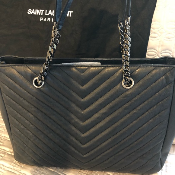 SOLD🌸🌸HOST PICK🌸🌸 YSL CHEVRON QUILTED BAG - Picture 5 of 8